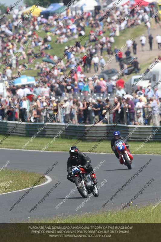 Vintage motorcycle club;eventdigitalimages;mallory park;mallory park trackday photographs;no limits trackdays;peter wileman photography;trackday digital images;trackday photos;vmcc festival 1000 bikes photographs