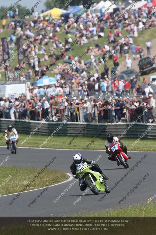 Vintage motorcycle club;eventdigitalimages;mallory park;mallory park trackday photographs;no limits trackdays;peter wileman photography;trackday digital images;trackday photos;vmcc festival 1000 bikes photographs