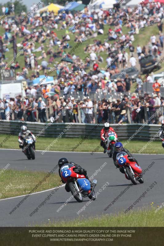 Vintage motorcycle club;eventdigitalimages;mallory park;mallory park trackday photographs;no limits trackdays;peter wileman photography;trackday digital images;trackday photos;vmcc festival 1000 bikes photographs