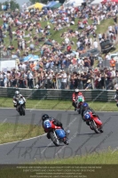 Vintage-motorcycle-club;eventdigitalimages;mallory-park;mallory-park-trackday-photographs;no-limits-trackdays;peter-wileman-photography;trackday-digital-images;trackday-photos;vmcc-festival-1000-bikes-photographs