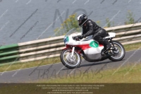 Vintage-motorcycle-club;eventdigitalimages;mallory-park;mallory-park-trackday-photographs;no-limits-trackdays;peter-wileman-photography;trackday-digital-images;trackday-photos;vmcc-festival-1000-bikes-photographs