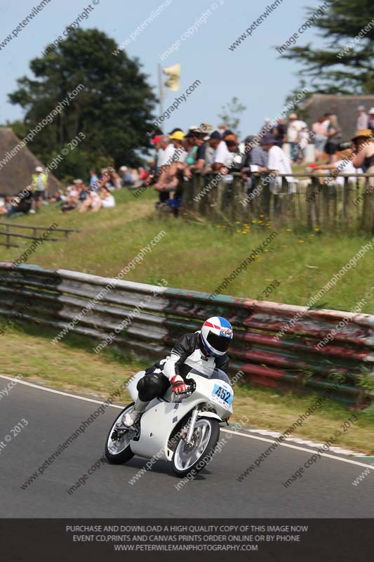 Vintage motorcycle club;eventdigitalimages;mallory park;mallory park trackday photographs;no limits trackdays;peter wileman photography;trackday digital images;trackday photos;vmcc festival 1000 bikes photographs