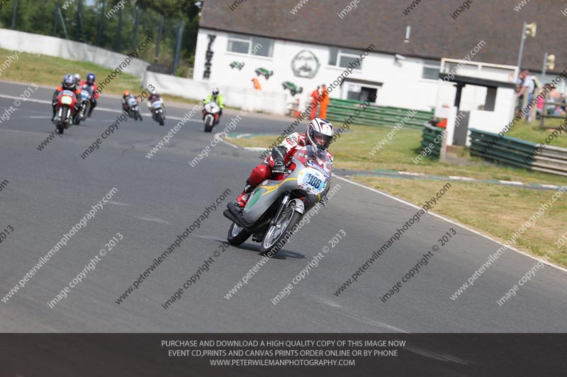 Vintage motorcycle club;eventdigitalimages;mallory park;mallory park trackday photographs;no limits trackdays;peter wileman photography;trackday digital images;trackday photos;vmcc festival 1000 bikes photographs