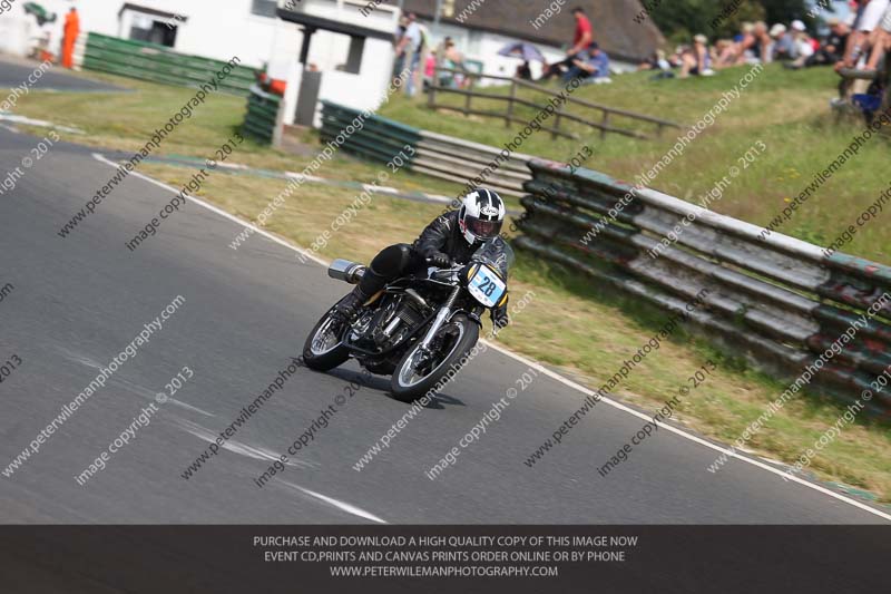 Vintage motorcycle club;eventdigitalimages;mallory park;mallory park trackday photographs;no limits trackdays;peter wileman photography;trackday digital images;trackday photos;vmcc festival 1000 bikes photographs