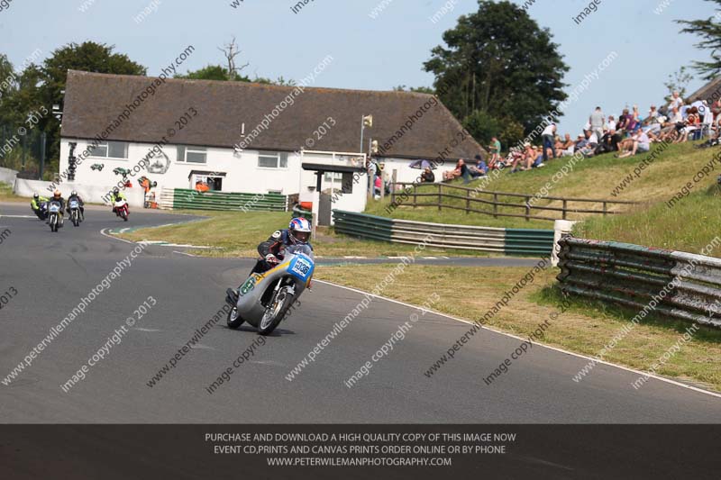 Vintage motorcycle club;eventdigitalimages;mallory park;mallory park trackday photographs;no limits trackdays;peter wileman photography;trackday digital images;trackday photos;vmcc festival 1000 bikes photographs