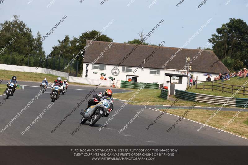 Vintage motorcycle club;eventdigitalimages;mallory park;mallory park trackday photographs;no limits trackdays;peter wileman photography;trackday digital images;trackday photos;vmcc festival 1000 bikes photographs