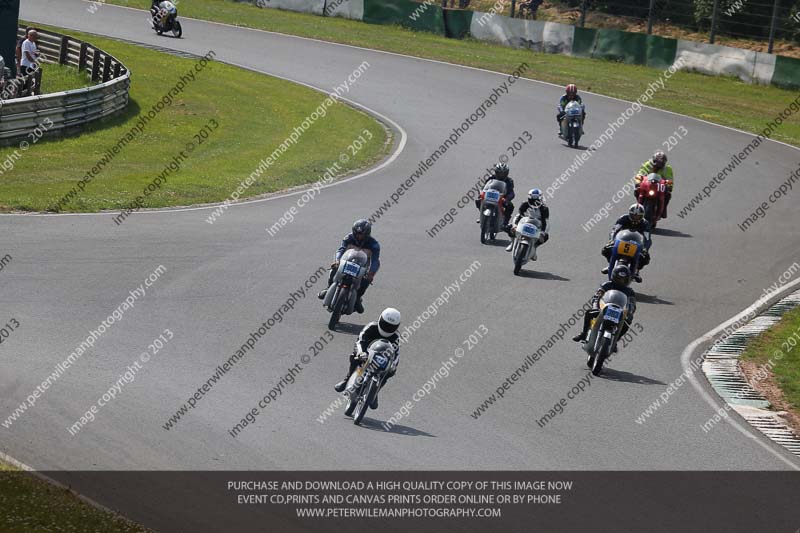 Vintage motorcycle club;eventdigitalimages;mallory park;mallory park trackday photographs;no limits trackdays;peter wileman photography;trackday digital images;trackday photos;vmcc festival 1000 bikes photographs