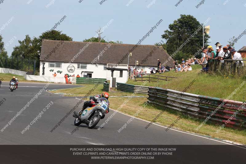 Vintage motorcycle club;eventdigitalimages;mallory park;mallory park trackday photographs;no limits trackdays;peter wileman photography;trackday digital images;trackday photos;vmcc festival 1000 bikes photographs