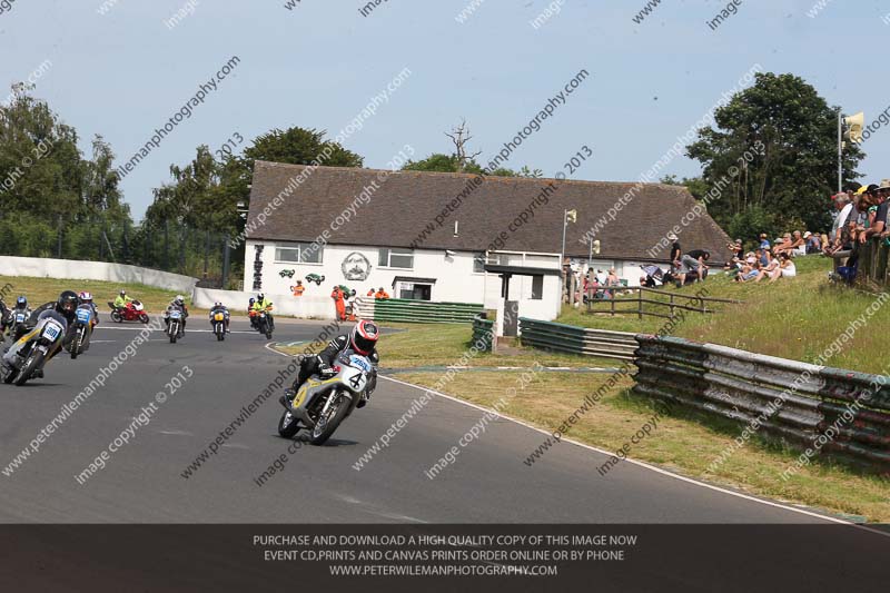 Vintage motorcycle club;eventdigitalimages;mallory park;mallory park trackday photographs;no limits trackdays;peter wileman photography;trackday digital images;trackday photos;vmcc festival 1000 bikes photographs