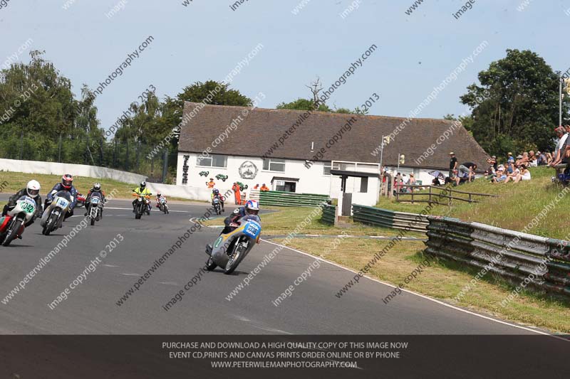 Vintage motorcycle club;eventdigitalimages;mallory park;mallory park trackday photographs;no limits trackdays;peter wileman photography;trackday digital images;trackday photos;vmcc festival 1000 bikes photographs