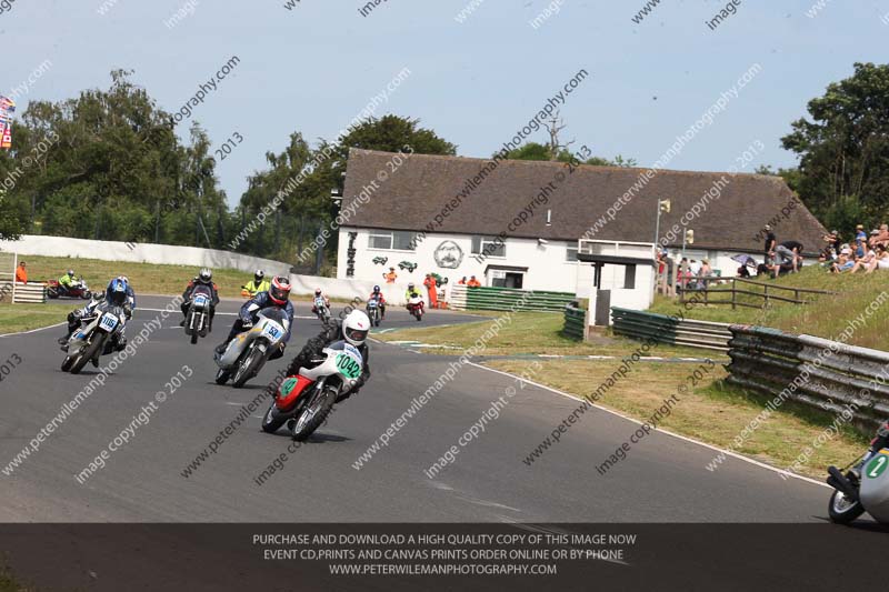 Vintage motorcycle club;eventdigitalimages;mallory park;mallory park trackday photographs;no limits trackdays;peter wileman photography;trackday digital images;trackday photos;vmcc festival 1000 bikes photographs