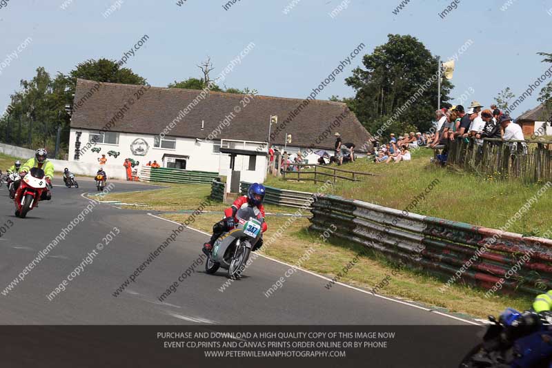 Vintage motorcycle club;eventdigitalimages;mallory park;mallory park trackday photographs;no limits trackdays;peter wileman photography;trackday digital images;trackday photos;vmcc festival 1000 bikes photographs