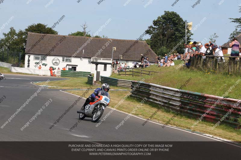 Vintage motorcycle club;eventdigitalimages;mallory park;mallory park trackday photographs;no limits trackdays;peter wileman photography;trackday digital images;trackday photos;vmcc festival 1000 bikes photographs