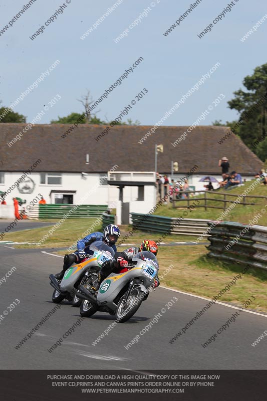 Vintage motorcycle club;eventdigitalimages;mallory park;mallory park trackday photographs;no limits trackdays;peter wileman photography;trackday digital images;trackday photos;vmcc festival 1000 bikes photographs