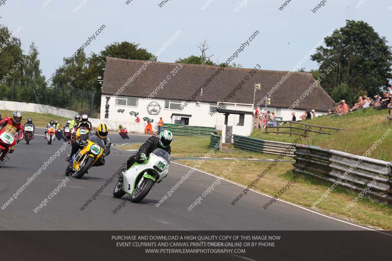 Vintage motorcycle club;eventdigitalimages;mallory park;mallory park trackday photographs;no limits trackdays;peter wileman photography;trackday digital images;trackday photos;vmcc festival 1000 bikes photographs