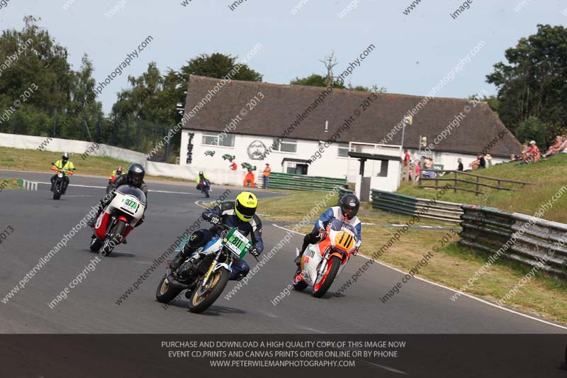 Vintage motorcycle club;eventdigitalimages;mallory park;mallory park trackday photographs;no limits trackdays;peter wileman photography;trackday digital images;trackday photos;vmcc festival 1000 bikes photographs