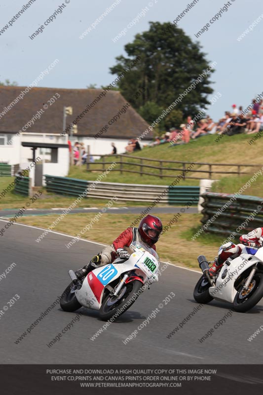 Vintage motorcycle club;eventdigitalimages;mallory park;mallory park trackday photographs;no limits trackdays;peter wileman photography;trackday digital images;trackday photos;vmcc festival 1000 bikes photographs