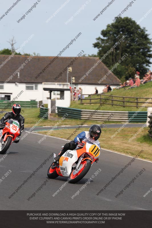 Vintage motorcycle club;eventdigitalimages;mallory park;mallory park trackday photographs;no limits trackdays;peter wileman photography;trackday digital images;trackday photos;vmcc festival 1000 bikes photographs