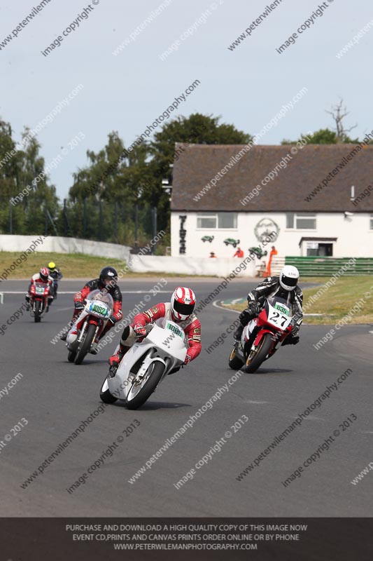 Vintage motorcycle club;eventdigitalimages;mallory park;mallory park trackday photographs;no limits trackdays;peter wileman photography;trackday digital images;trackday photos;vmcc festival 1000 bikes photographs