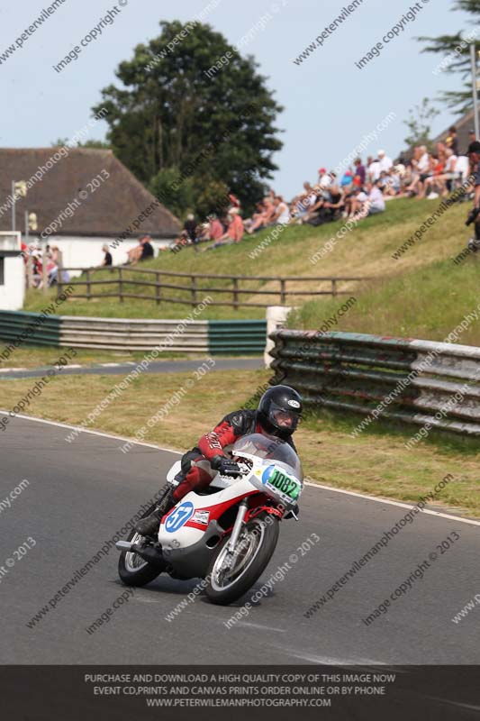 Vintage motorcycle club;eventdigitalimages;mallory park;mallory park trackday photographs;no limits trackdays;peter wileman photography;trackday digital images;trackday photos;vmcc festival 1000 bikes photographs