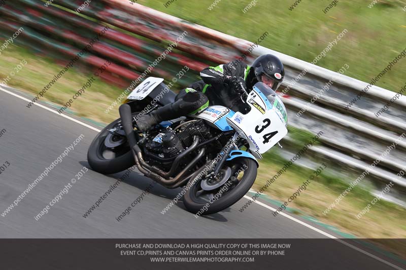 Vintage motorcycle club;eventdigitalimages;mallory park;mallory park trackday photographs;no limits trackdays;peter wileman photography;trackday digital images;trackday photos;vmcc festival 1000 bikes photographs