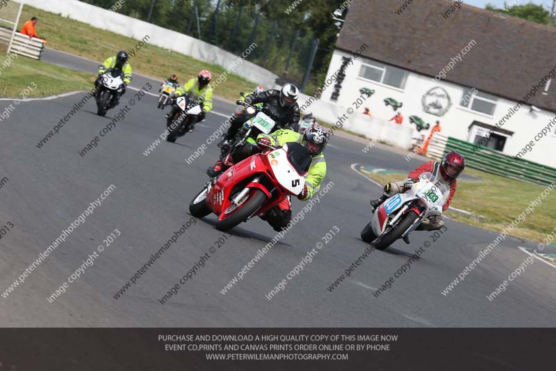 Vintage motorcycle club;eventdigitalimages;mallory park;mallory park trackday photographs;no limits trackdays;peter wileman photography;trackday digital images;trackday photos;vmcc festival 1000 bikes photographs