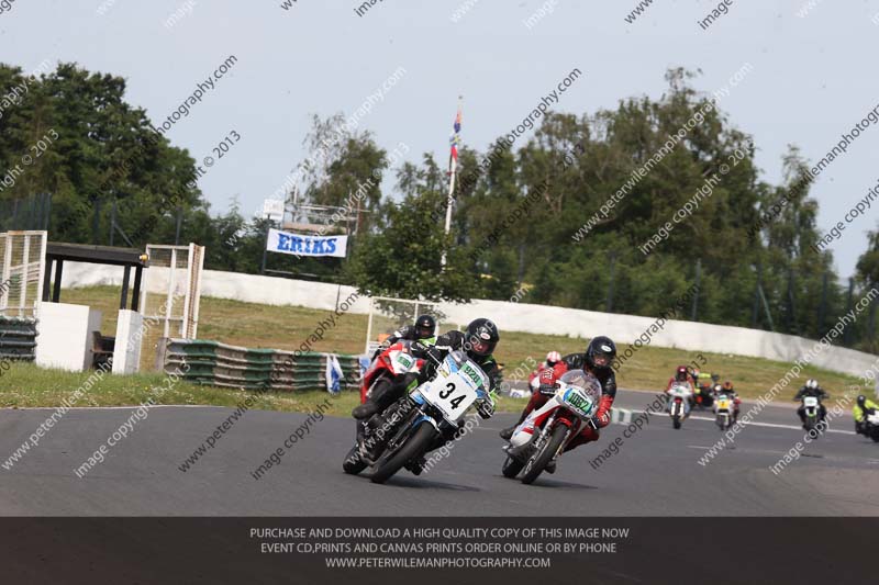 Vintage motorcycle club;eventdigitalimages;mallory park;mallory park trackday photographs;no limits trackdays;peter wileman photography;trackday digital images;trackday photos;vmcc festival 1000 bikes photographs