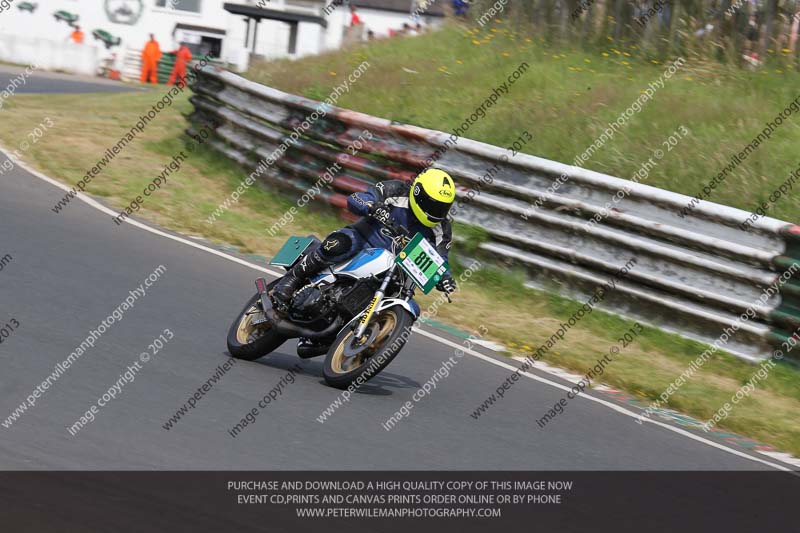 Vintage motorcycle club;eventdigitalimages;mallory park;mallory park trackday photographs;no limits trackdays;peter wileman photography;trackday digital images;trackday photos;vmcc festival 1000 bikes photographs