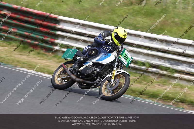 Vintage motorcycle club;eventdigitalimages;mallory park;mallory park trackday photographs;no limits trackdays;peter wileman photography;trackday digital images;trackday photos;vmcc festival 1000 bikes photographs