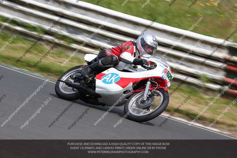 Vintage motorcycle club;eventdigitalimages;mallory park;mallory park trackday photographs;no limits trackdays;peter wileman photography;trackday digital images;trackday photos;vmcc festival 1000 bikes photographs