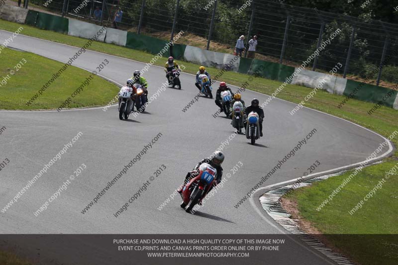 Vintage motorcycle club;eventdigitalimages;mallory park;mallory park trackday photographs;no limits trackdays;peter wileman photography;trackday digital images;trackday photos;vmcc festival 1000 bikes photographs