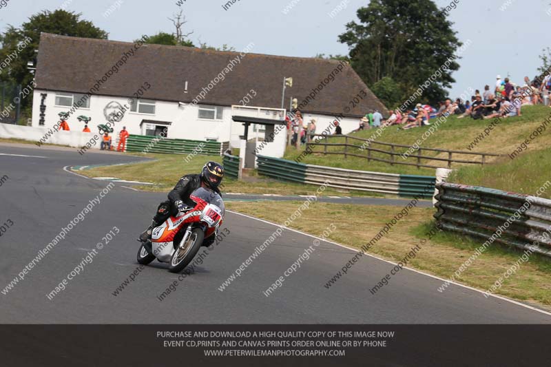 Vintage motorcycle club;eventdigitalimages;mallory park;mallory park trackday photographs;no limits trackdays;peter wileman photography;trackday digital images;trackday photos;vmcc festival 1000 bikes photographs