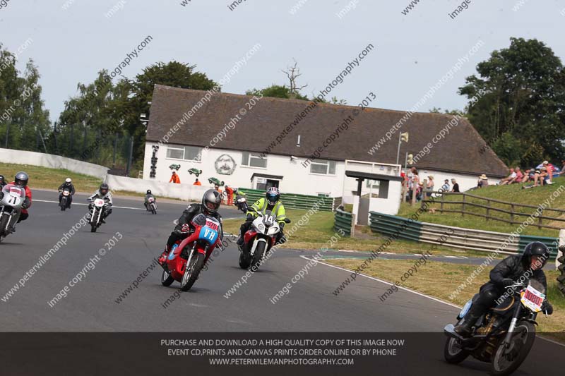 Vintage motorcycle club;eventdigitalimages;mallory park;mallory park trackday photographs;no limits trackdays;peter wileman photography;trackday digital images;trackday photos;vmcc festival 1000 bikes photographs