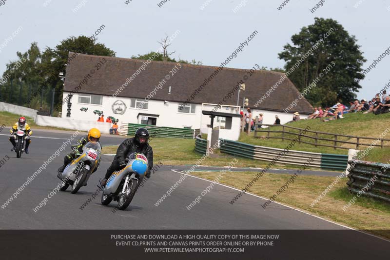 Vintage motorcycle club;eventdigitalimages;mallory park;mallory park trackday photographs;no limits trackdays;peter wileman photography;trackday digital images;trackday photos;vmcc festival 1000 bikes photographs