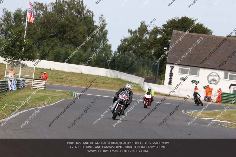 Vintage motorcycle club;eventdigitalimages;mallory park;mallory park trackday photographs;no limits trackdays;peter wileman photography;trackday digital images;trackday photos;vmcc festival 1000 bikes photographs