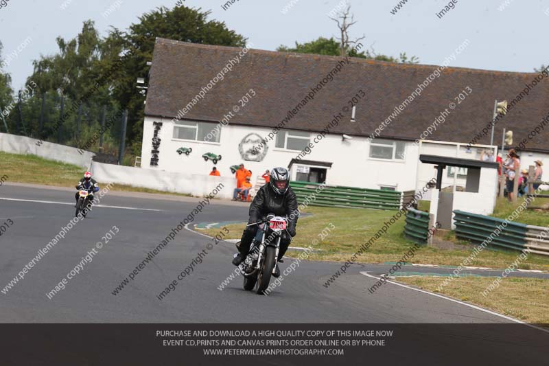 Vintage motorcycle club;eventdigitalimages;mallory park;mallory park trackday photographs;no limits trackdays;peter wileman photography;trackday digital images;trackday photos;vmcc festival 1000 bikes photographs