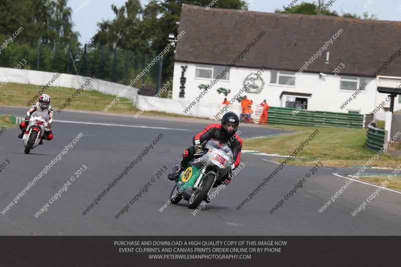 Vintage motorcycle club;eventdigitalimages;mallory park;mallory park trackday photographs;no limits trackdays;peter wileman photography;trackday digital images;trackday photos;vmcc festival 1000 bikes photographs