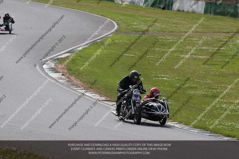 Vintage motorcycle club;eventdigitalimages;mallory park;mallory park trackday photographs;no limits trackdays;peter wileman photography;trackday digital images;trackday photos;vmcc festival 1000 bikes photographs