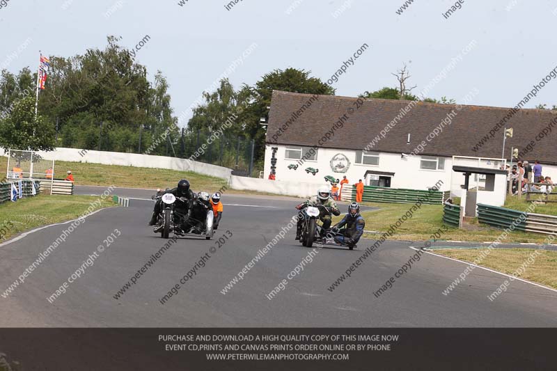 Vintage motorcycle club;eventdigitalimages;mallory park;mallory park trackday photographs;no limits trackdays;peter wileman photography;trackday digital images;trackday photos;vmcc festival 1000 bikes photographs