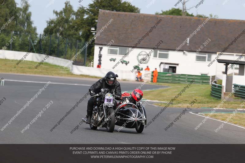 Vintage motorcycle club;eventdigitalimages;mallory park;mallory park trackday photographs;no limits trackdays;peter wileman photography;trackday digital images;trackday photos;vmcc festival 1000 bikes photographs