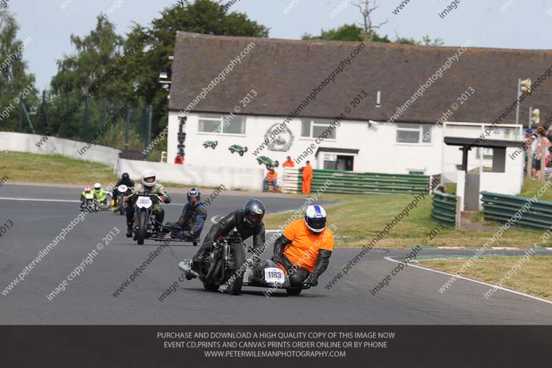 Vintage motorcycle club;eventdigitalimages;mallory park;mallory park trackday photographs;no limits trackdays;peter wileman photography;trackday digital images;trackday photos;vmcc festival 1000 bikes photographs
