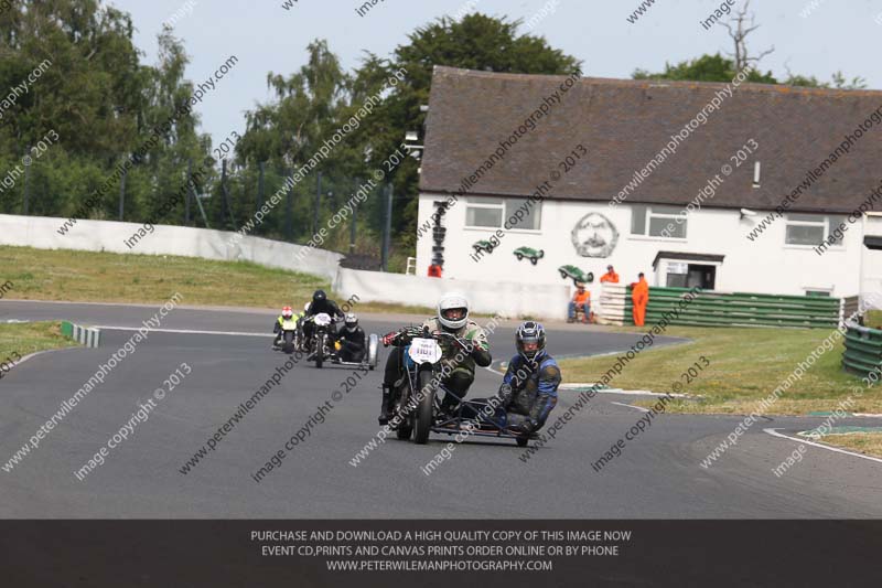 Vintage motorcycle club;eventdigitalimages;mallory park;mallory park trackday photographs;no limits trackdays;peter wileman photography;trackday digital images;trackday photos;vmcc festival 1000 bikes photographs