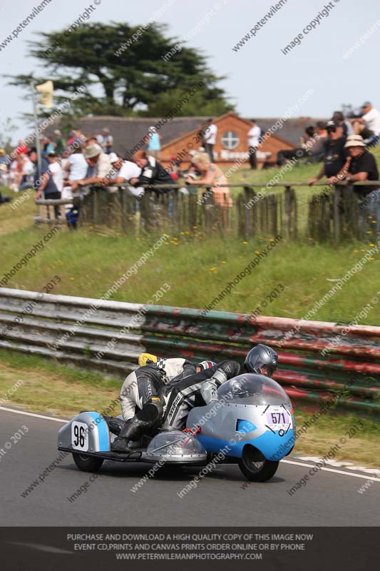 Vintage motorcycle club;eventdigitalimages;mallory park;mallory park trackday photographs;no limits trackdays;peter wileman photography;trackday digital images;trackday photos;vmcc festival 1000 bikes photographs
