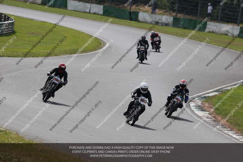 Vintage motorcycle club;eventdigitalimages;mallory park;mallory park trackday photographs;no limits trackdays;peter wileman photography;trackday digital images;trackday photos;vmcc festival 1000 bikes photographs