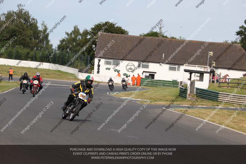 Vintage motorcycle club;eventdigitalimages;mallory park;mallory park trackday photographs;no limits trackdays;peter wileman photography;trackday digital images;trackday photos;vmcc festival 1000 bikes photographs