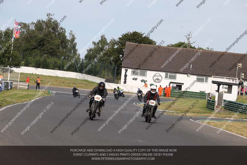 Vintage motorcycle club;eventdigitalimages;mallory park;mallory park trackday photographs;no limits trackdays;peter wileman photography;trackday digital images;trackday photos;vmcc festival 1000 bikes photographs