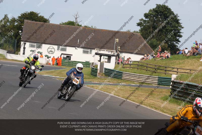 Vintage motorcycle club;eventdigitalimages;mallory park;mallory park trackday photographs;no limits trackdays;peter wileman photography;trackday digital images;trackday photos;vmcc festival 1000 bikes photographs