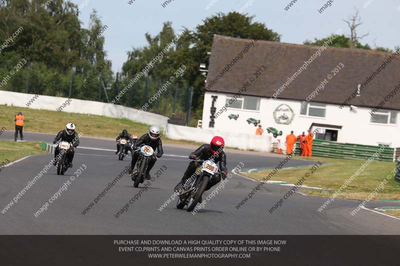 Vintage motorcycle club;eventdigitalimages;mallory park;mallory park trackday photographs;no limits trackdays;peter wileman photography;trackday digital images;trackday photos;vmcc festival 1000 bikes photographs