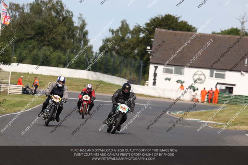 Vintage motorcycle club;eventdigitalimages;mallory park;mallory park trackday photographs;no limits trackdays;peter wileman photography;trackday digital images;trackday photos;vmcc festival 1000 bikes photographs