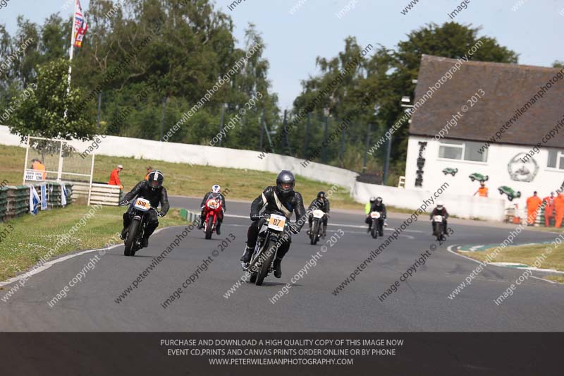 Vintage motorcycle club;eventdigitalimages;mallory park;mallory park trackday photographs;no limits trackdays;peter wileman photography;trackday digital images;trackday photos;vmcc festival 1000 bikes photographs